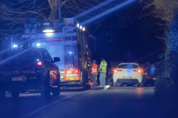 Incidente mortale: scontro fatale per 85enne, due donne gravi