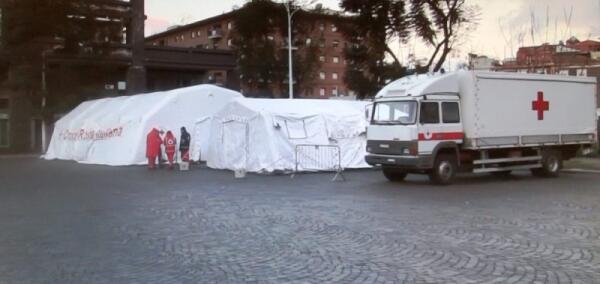 Freddo e abbandono a Catania | La solidarietà dei volontari sfida l'indifferenza delle istituzioni