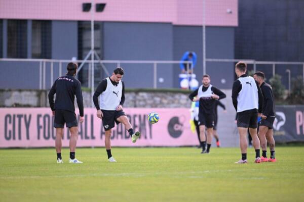 Palermo FC sorprende con un allenamento inedito | Scopri perché i rosanero sembrano invincibili!