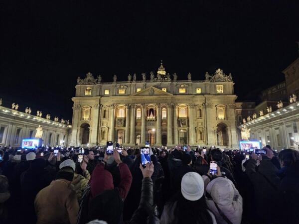 Aperta la Porta Santa | Scopri cosa significa realmente il Giubileo della Speranza per il futuro della fede!