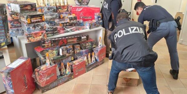 Sequestro di 50 chili di "botti di Capodanno" | La Polizia smaschera il pericolo che molti ignorano!