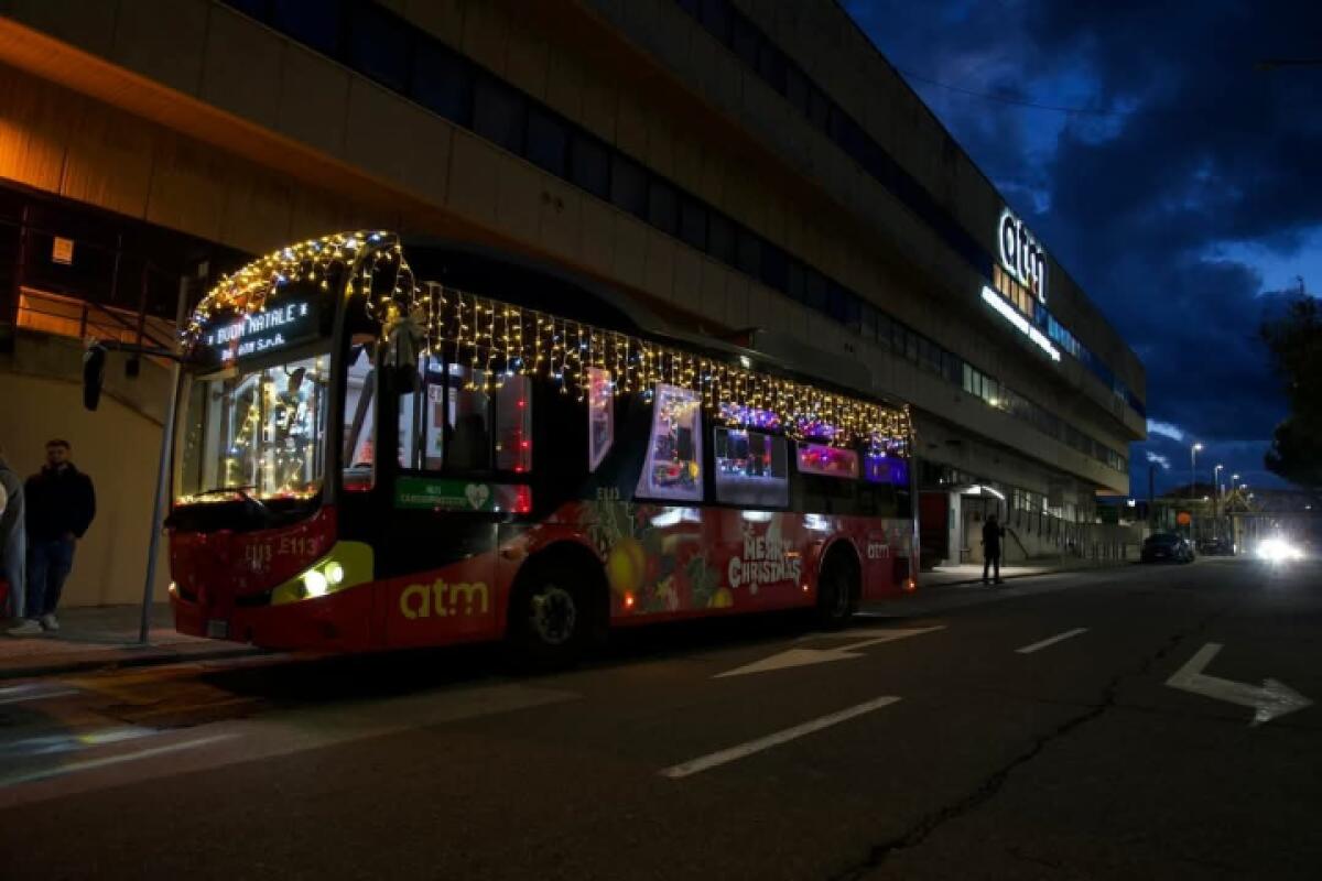 Il bus natalizio del Comune di Messina sorprende tutti | Ma chi lo finanzia veramente?