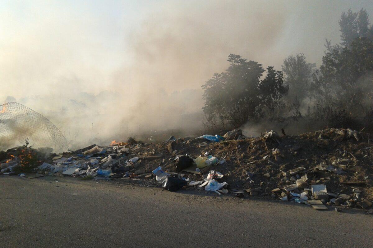 Un eco-reato ogni 18 minuti | Perché la Campania è la capitale dell'illegalità ambientale? - 