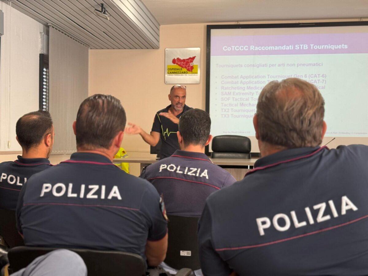 Polizia in prima linea | Scopri come 100 agenti stanno cambiando le regole del soccorso!