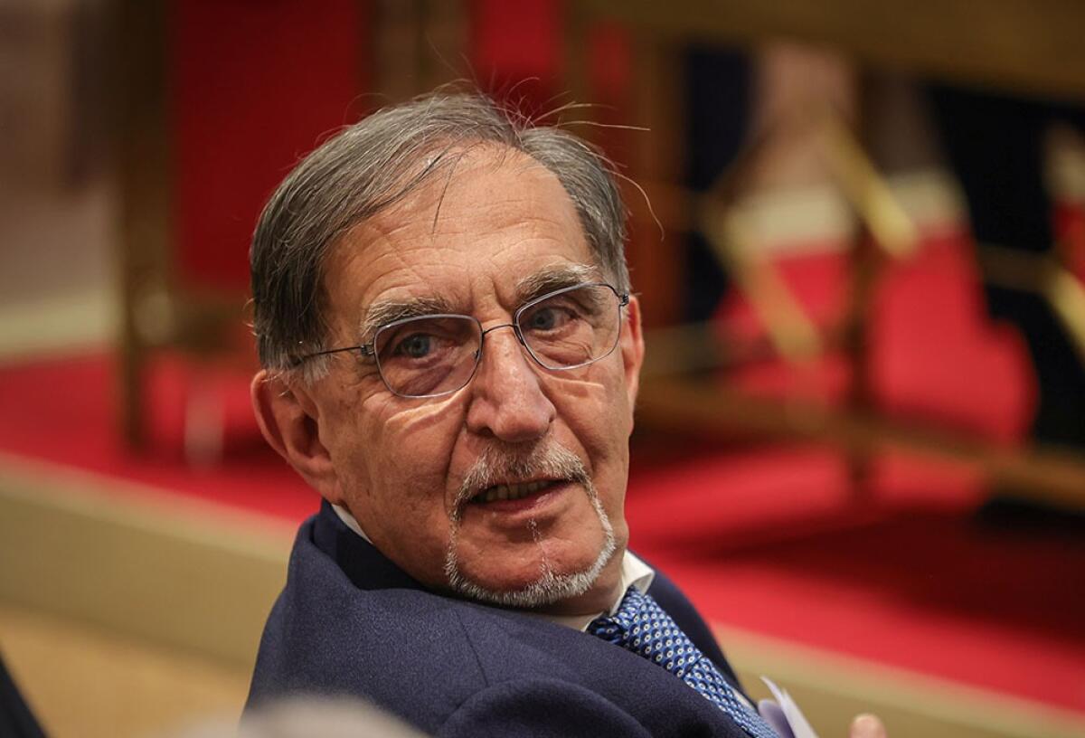 La Russa sorprende: "Non ho ambizioni per il Colle" | Ecco perché il presidente del Senato rompe il silenzio sui pregiudizi di imparzialità! - 