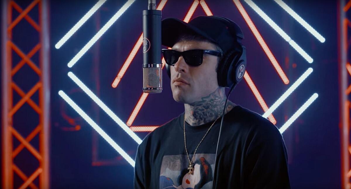 Fedez lancia frecciatine alla ex Chiara Ferragni | Ecco perché il suo nuovo freestyle infiamma i social! -