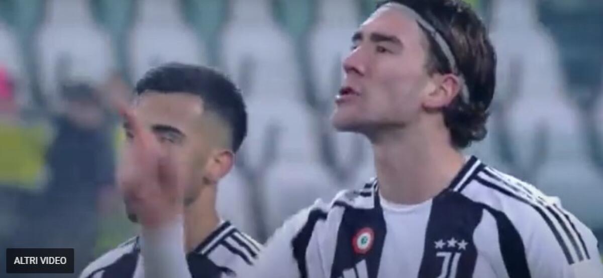 Vlahovic in crisi | La curva della Juve contro i suoi giocatori: è arrivato il momento di scegliere da che parte stare? - 