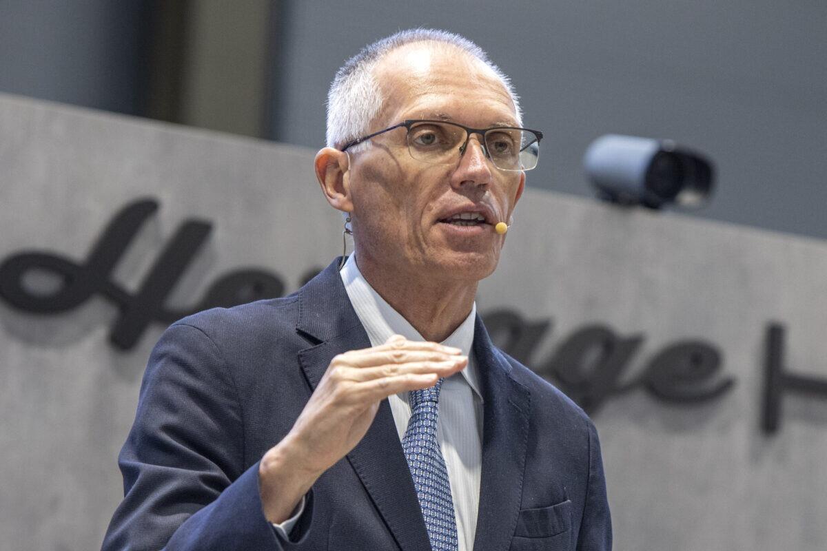 Stellantis sotto shock | Le dimissioni di Tavares svelano segreti inquietanti sul futuro degli stabilimenti italiani! - 