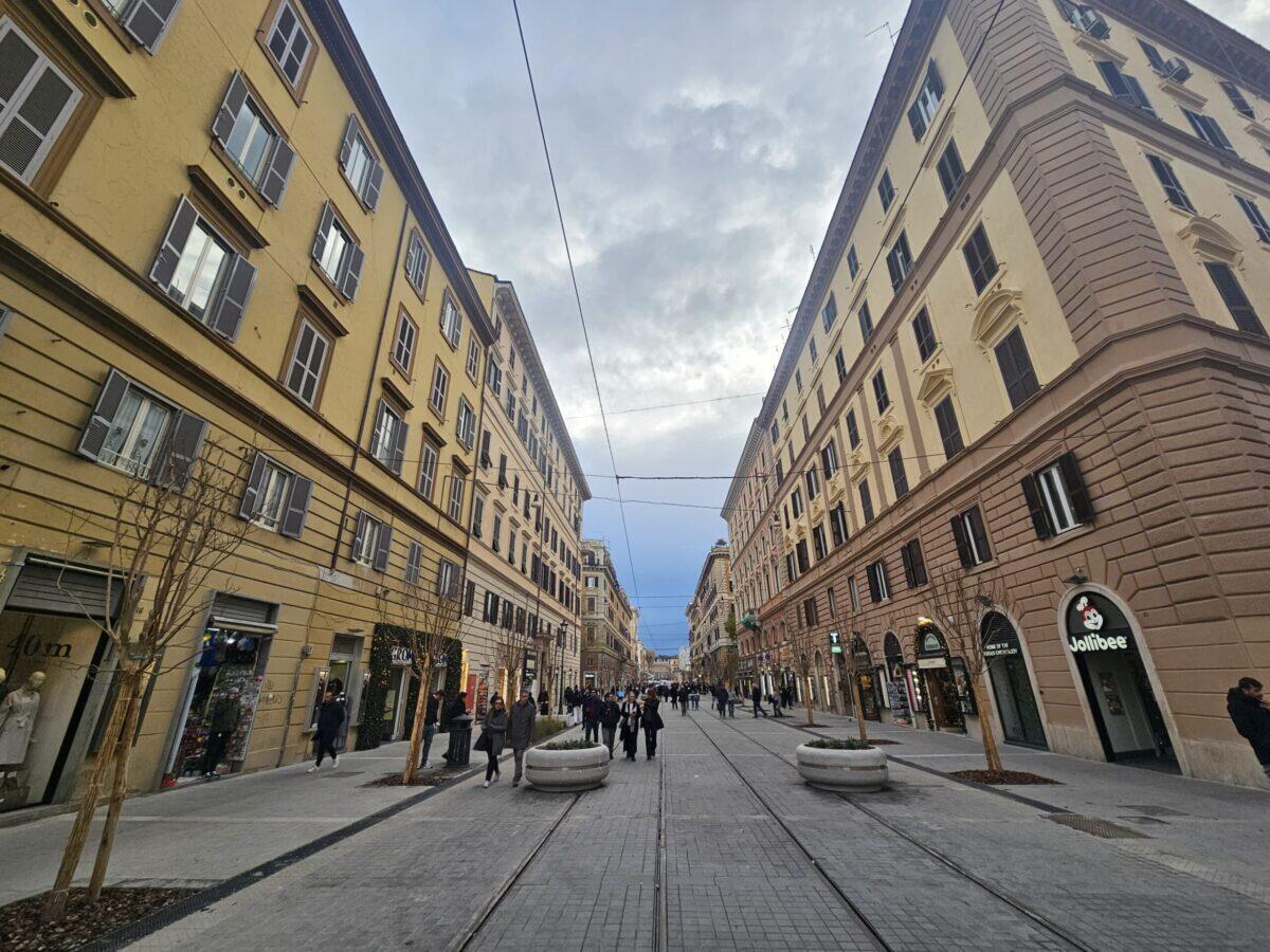 Roma si trasforma in un boulevard scintillante | Scopri perché il Giubileo ha segnato un cambiamento epocale! -