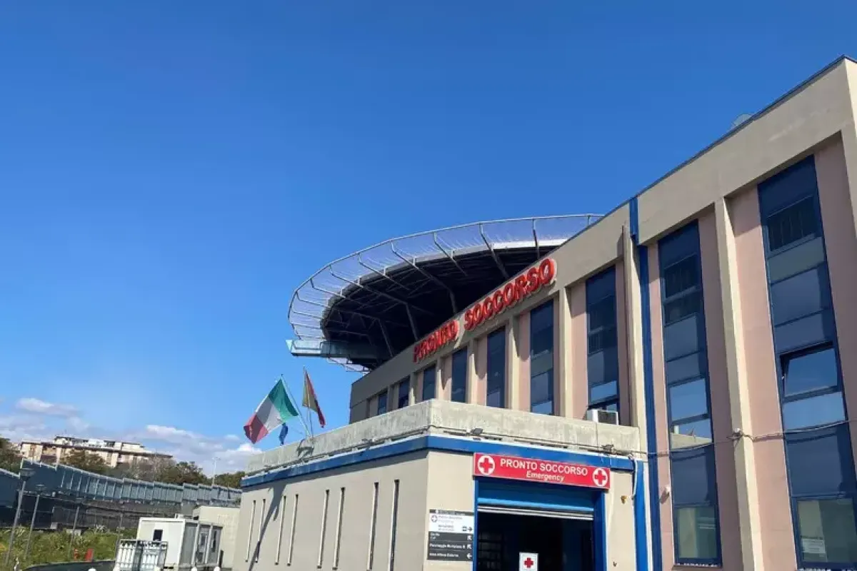 Finto medico e padre aggrediscono medico al Policlinico di Catania