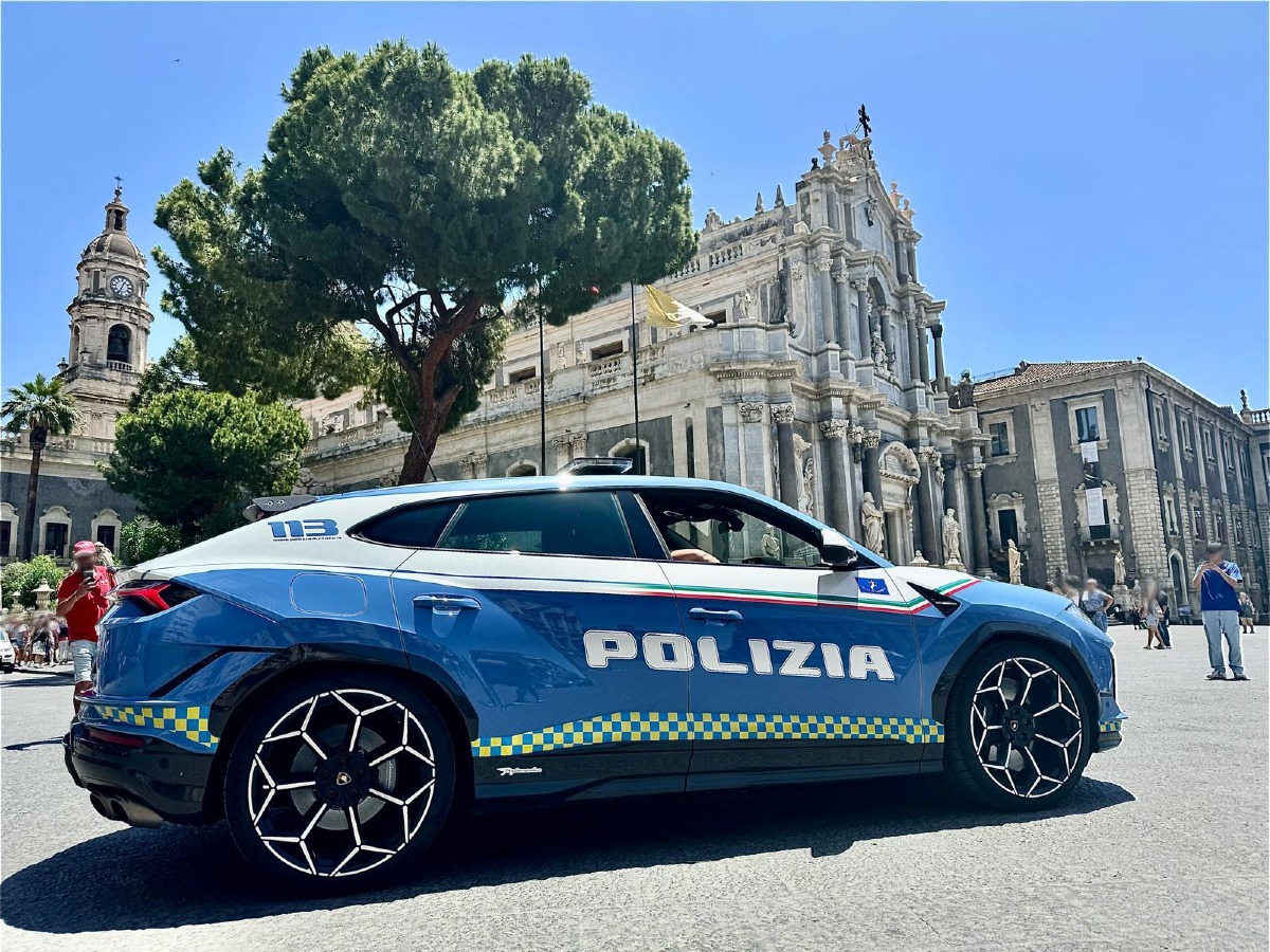 Parcheggiatori abusivi sanzionati a Catania | La polizia intensifica i controlli