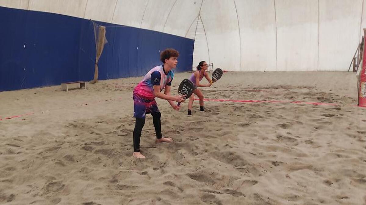 Beach Tennis 2025: Ecco i Tornei che Stanno Scatenando l’Entusiasmo! | Ma Davvero il Nostro Futuro Sportivo Dipende Solo dagli Under?