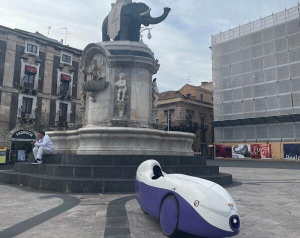 "Catania regala emozioni indescrivibili" | La testimonianza del proprietario del velomobile avvistato a Catania