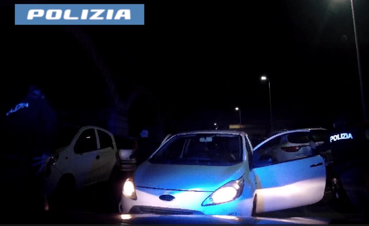 Fuggito dagli arresti domiciliari per rubare un'auto | La sorprendente reazione della Polizia che ha smascherato il ladro!