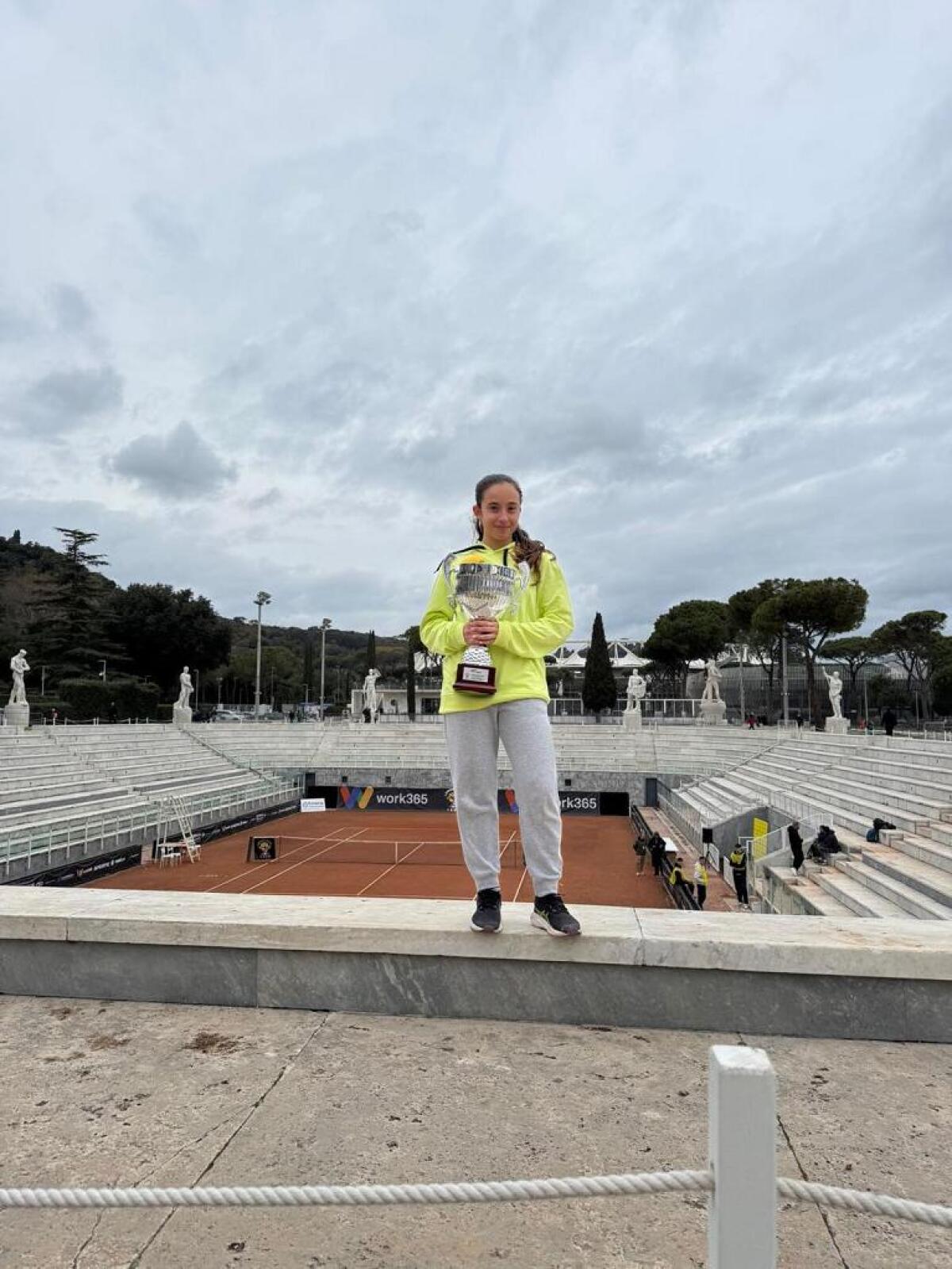 Una tredicenne di Ragusa conquista il Lemon Bowl | Può una giovane promessa riscrivere la storia del tennis italiano?