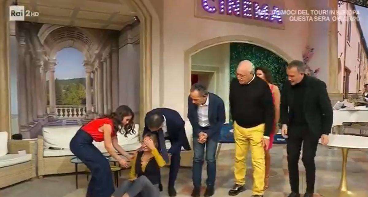 Anna Falchi sviene in diretta | Scopri cosa l’ha davvero colpita!