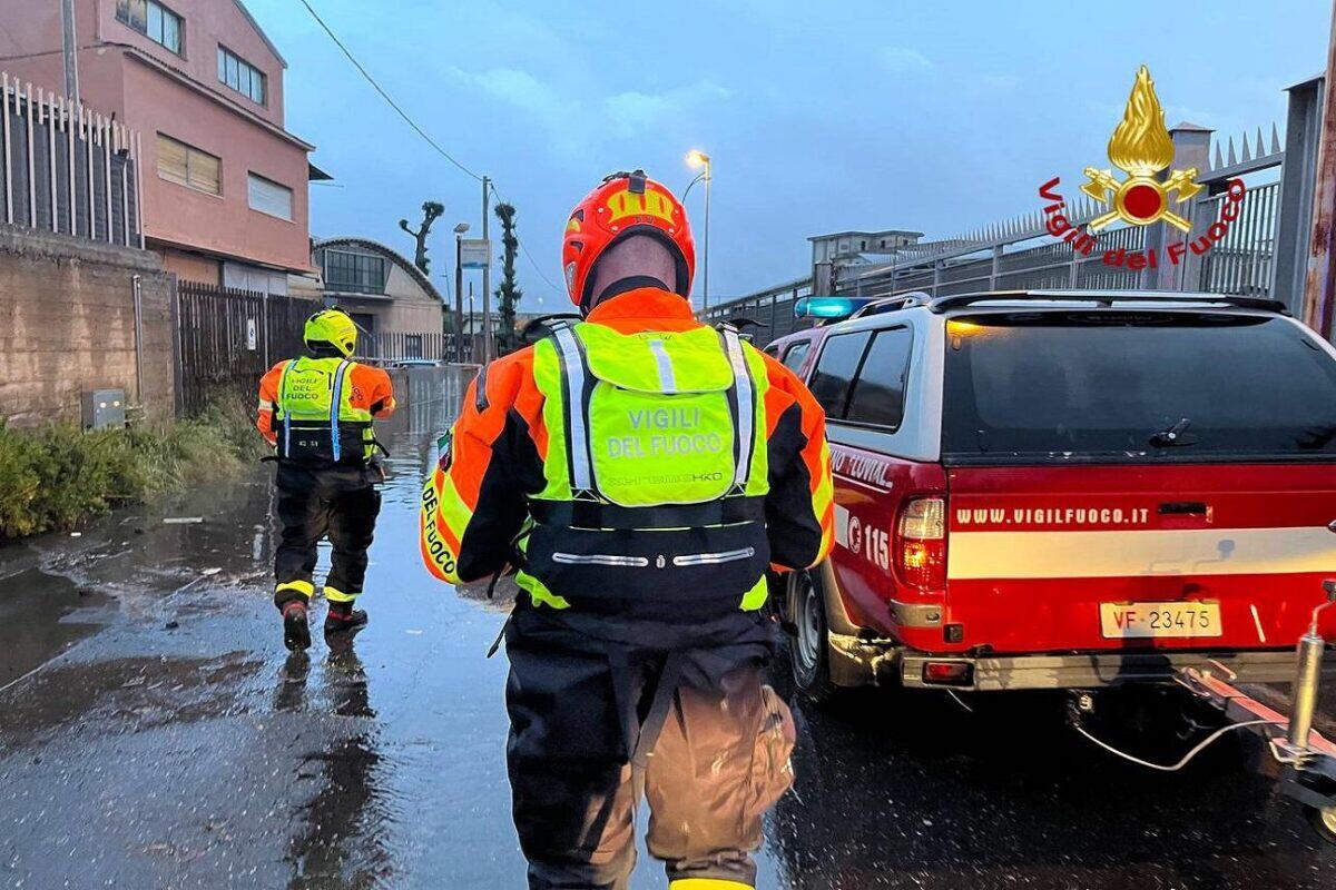 Emergenza Maltempo a Catania | Come i Vigili del Fuoco hanno raddoppiato il loro impegno e salvato migliaia di vite! - 