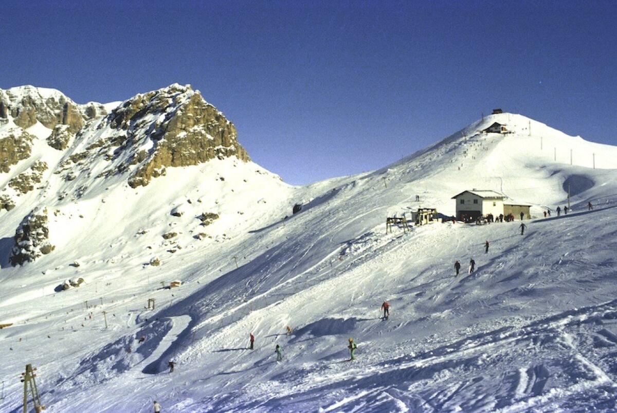 Due escursionisti inglesi dispersi sull’Adamello | Cosa si nasconde dietro questa misteriosa scomparsa? -