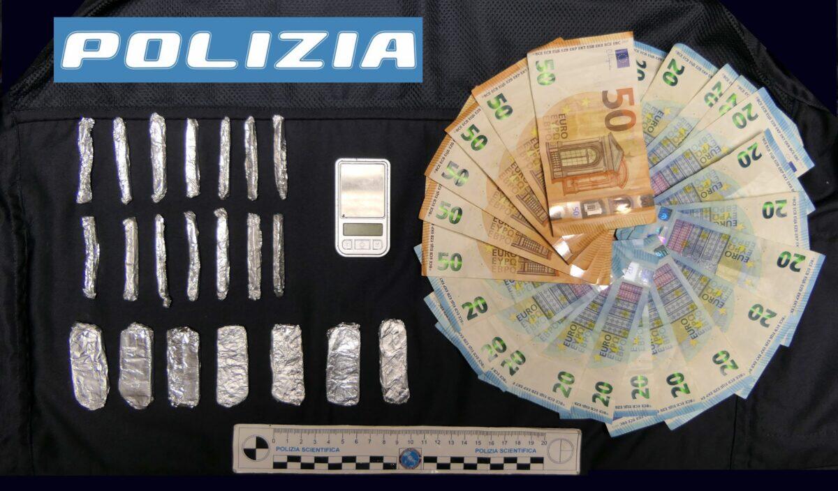 Arrestato spacciatore in piazza | La verità sulla lotta della Polizia allo spaccio di droga!