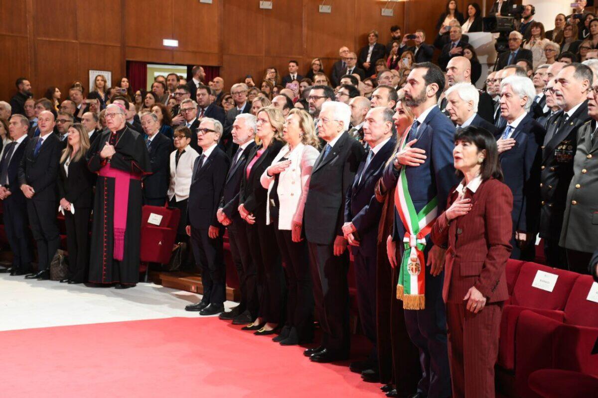 Mattarella riceve il dottorato honoris causa | La Regione Siciliana può vincere la sfida europea?