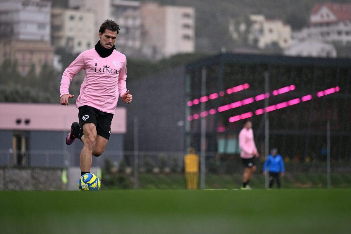 Palermo FC sorprende con un'allenamento innovativo | Scopri perché sta dividendo gli esperti!