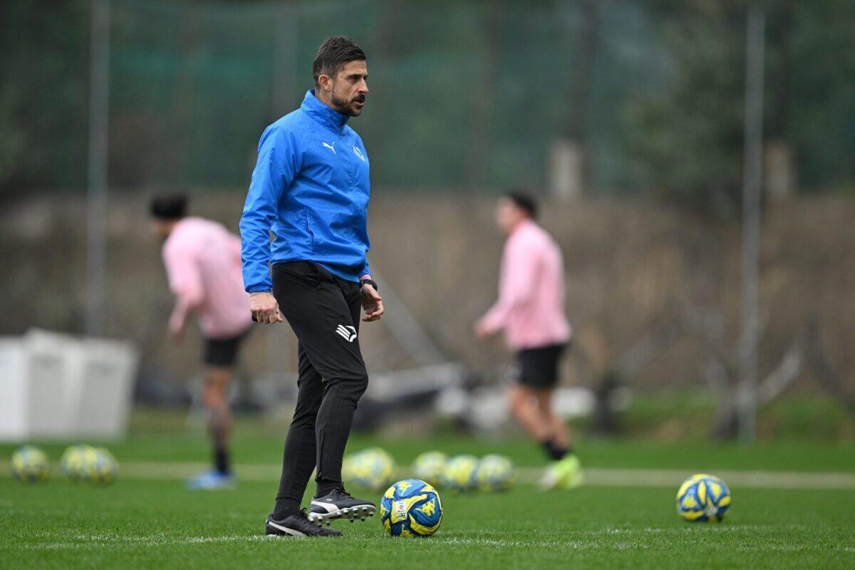 Palermo FC sorprende tutti: ecco i 21 giocatori convocati che potrebbero stravolgere la partita contro la Juve Stabia!