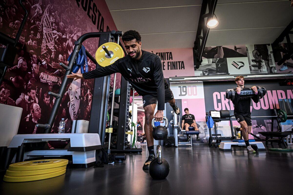 Palermo FC in forma strepitosa | Scopri il segreto del doppio allenamento che sorprende tutti!