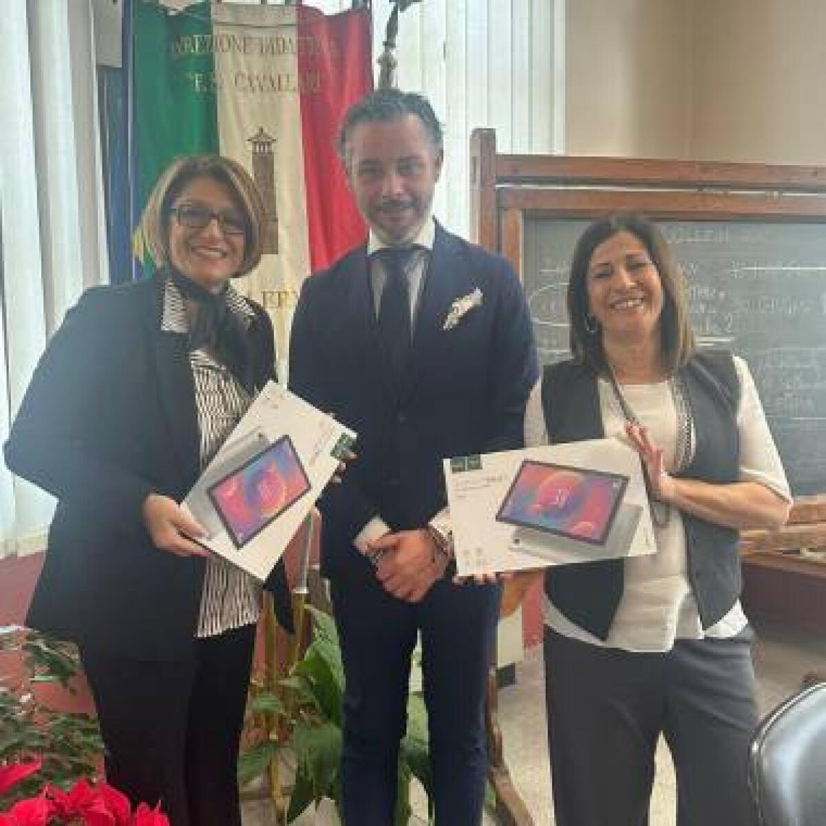 Tablet rubati? Ecco la sorprendente iniziativa di Palermo che sta facendo discutere! | I politici fanno davvero la differenza?