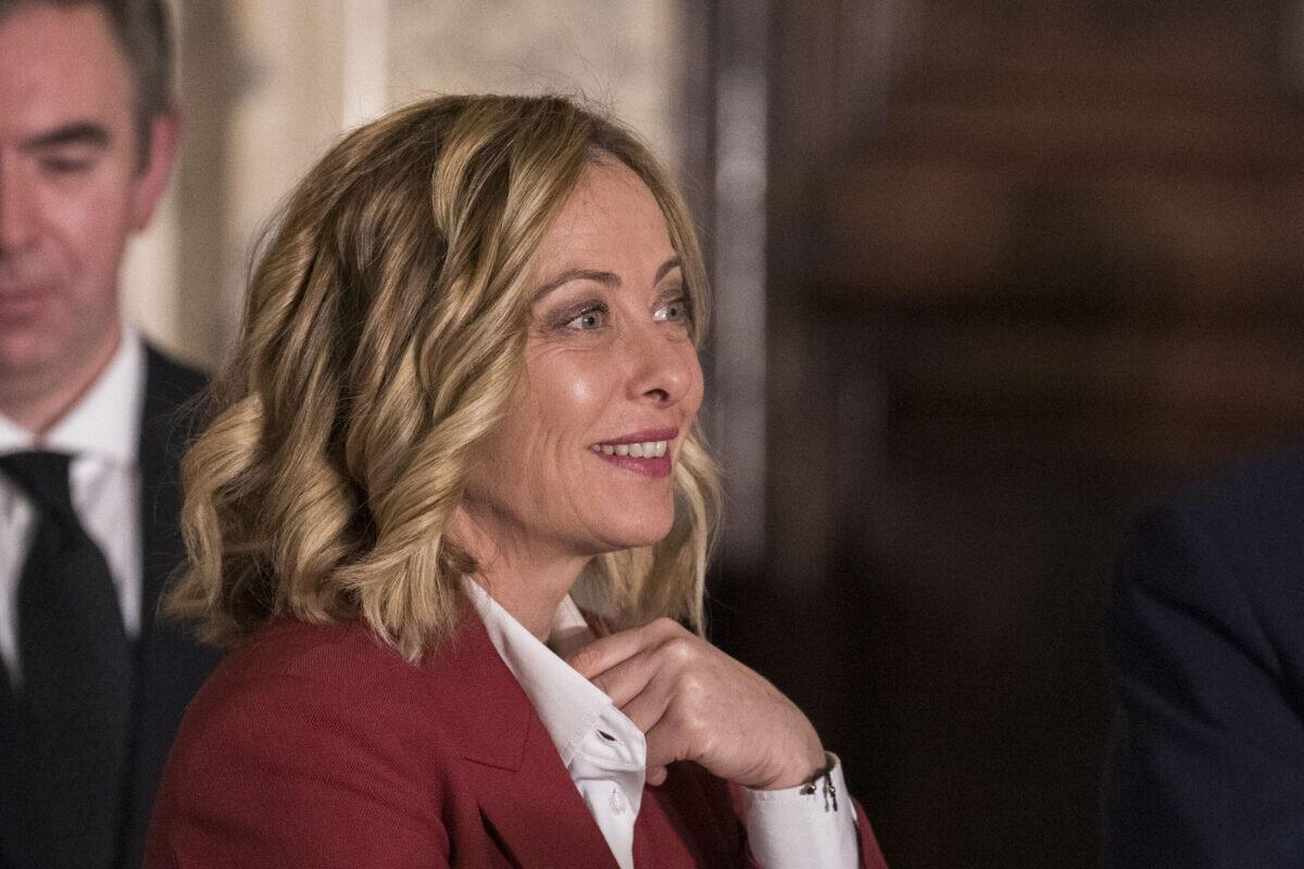 Meloni rivendica il suo operato: “Mai scelte di cui vergognarmi” | Ma gli italiani la sostengono davvero? - 