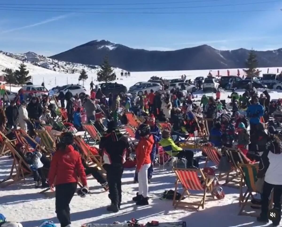 Roccaraso in crisi per il turismo in esplosione | Sono i napoletani a creare il caos? - 