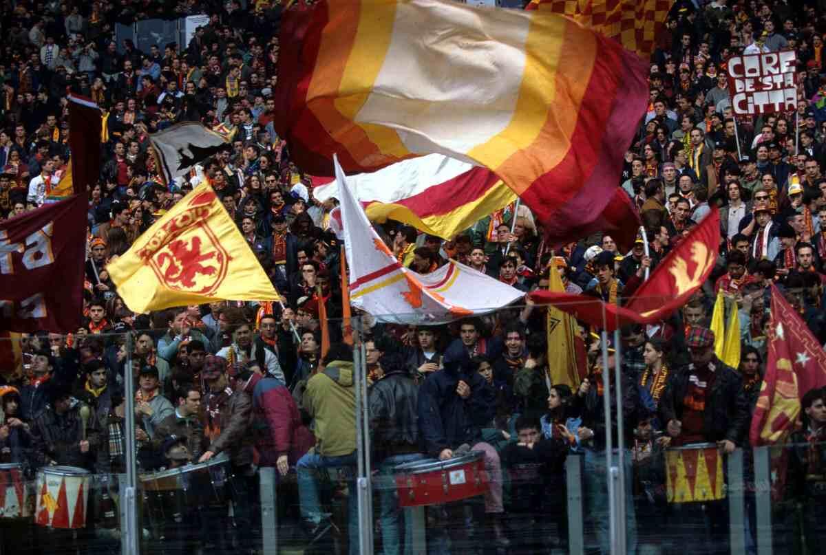 Fermati 4 ultras della Roma prima della partita | la tensione cresce tra i tifosi pericolosi! - 