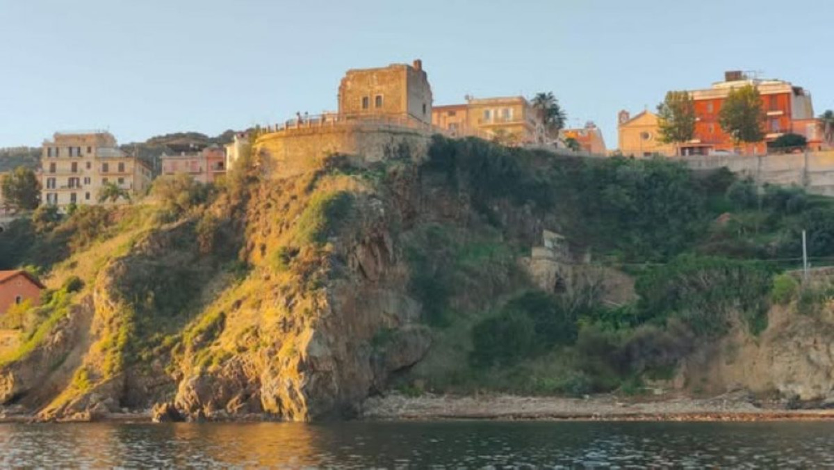 Lavori straordinari a Finale di Pollina | Ucomidrogeo Sicilia salva la collina e il patrimonio storico! - 