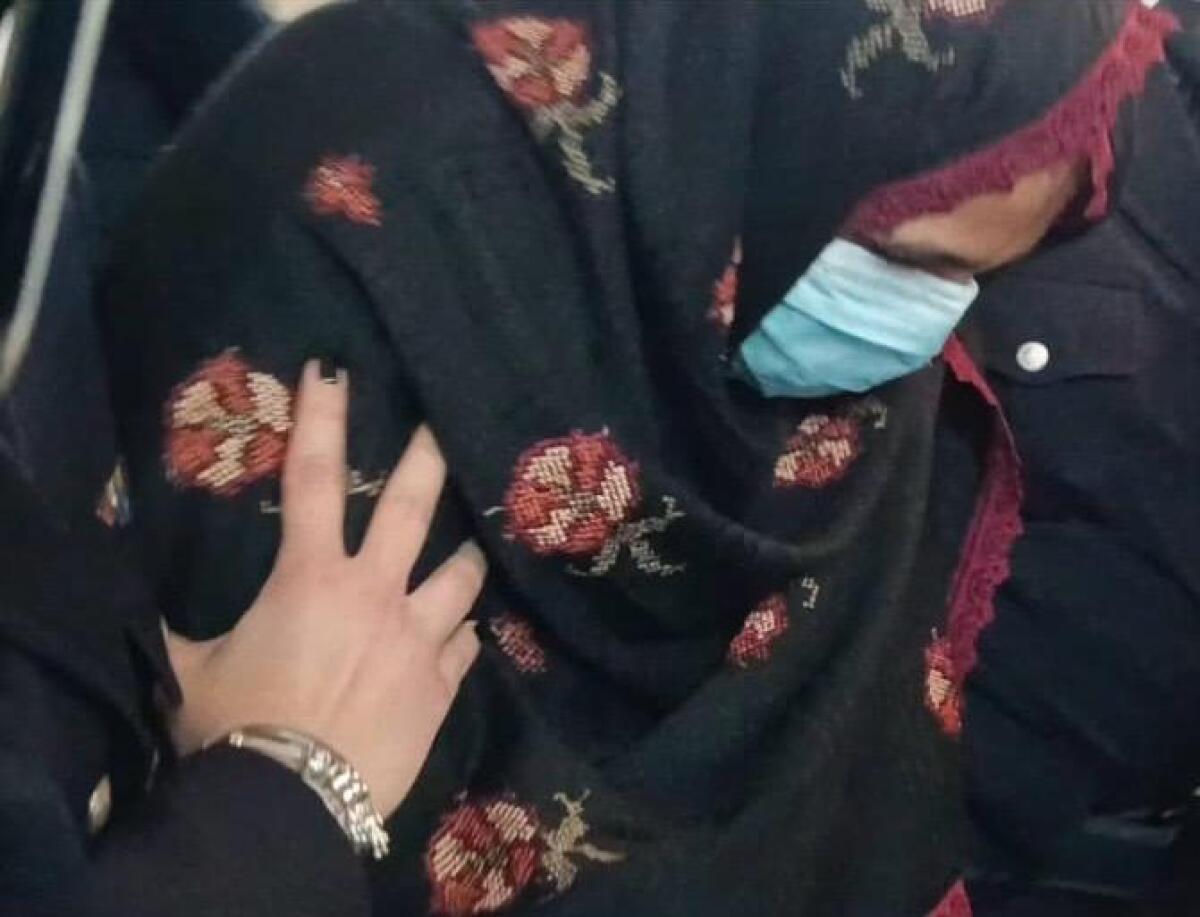 La madre di Saman Abbas torna in aula dopo la fuga: cosa rivelerà sul delitto che ha stravolto una famiglia? -