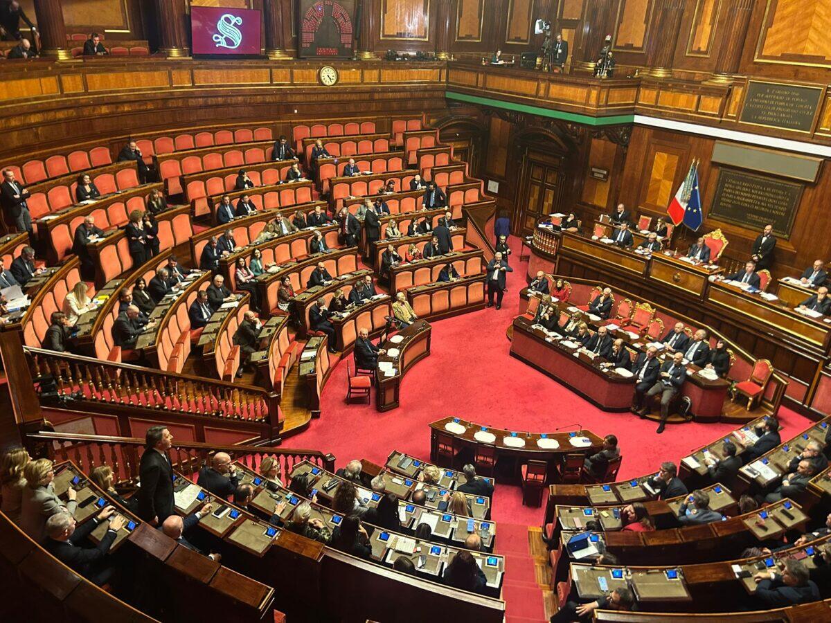 Il caso Almasri che scuote il Senato | Le rivelazioni di Nordio potrebbero costare caro al governo! - 