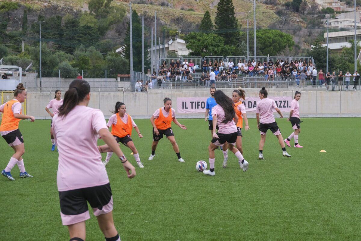 Palermo FC sorprende tutti: 15 calciatrici pronte per la sfida contro il Catania Femminile! Ma chi saranno le vere star? - 