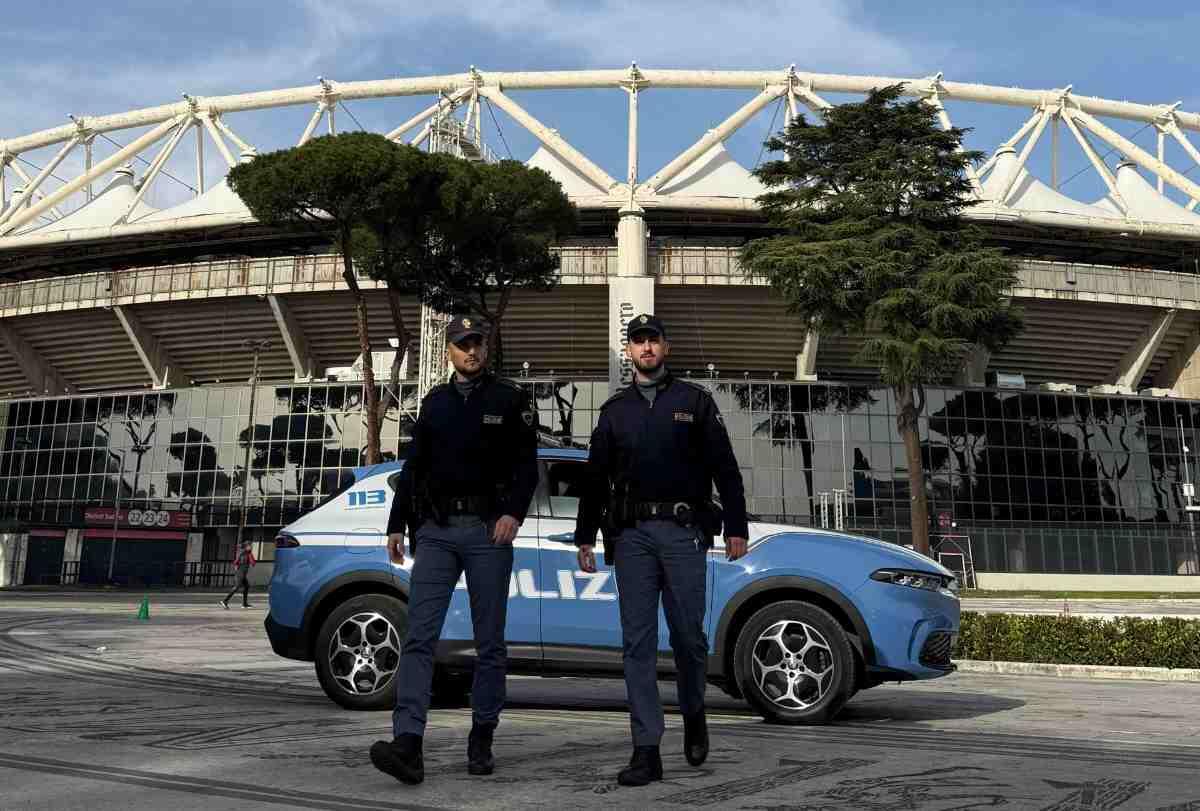 Daspo per 16 tifosi tra Roma e Napoli | Una madre di tutte le controversie nel mondo del calcio? - 