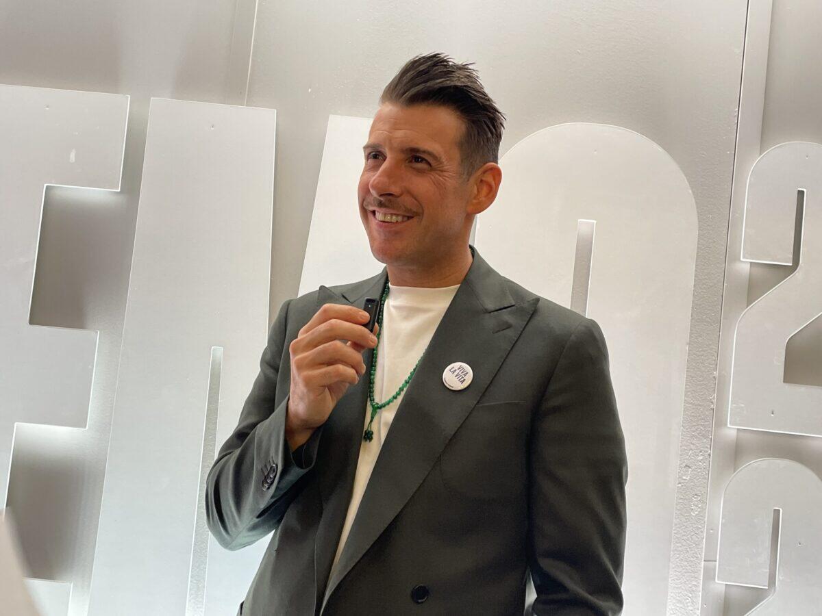 Francesco Gabbani svela il segreto dietro la sua canzone "Viva la vita" | Perché le sue parole risuonano in modo così profondo e universale? - 