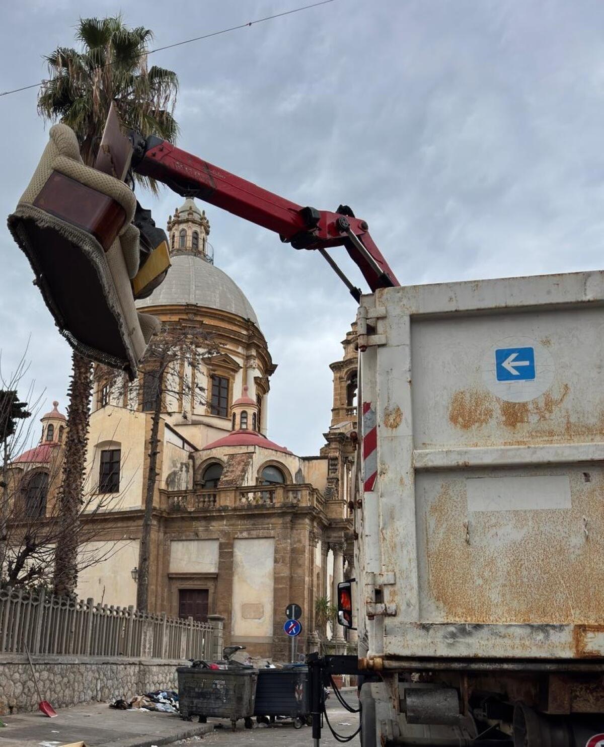 Palermo: ecco cosa hanno scoperto gli agenti della Polizia Municipale che ha sorpreso i trasgressori! - 