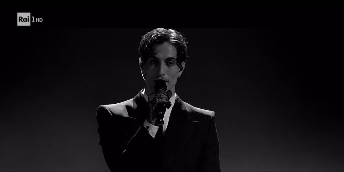 Damiano canta 'Felicità' in un Duetto Inaspettato | Scopri perché il pubblico è rimasto senza parole! -