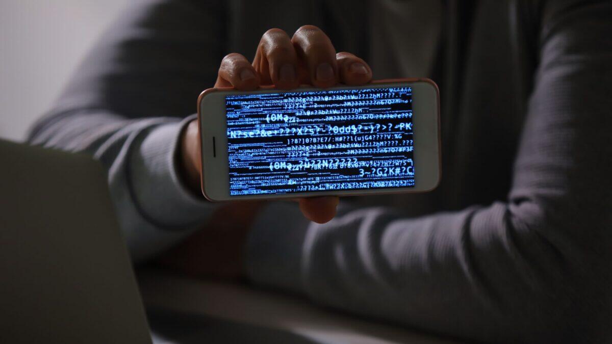 Spionaggio in Italia: la verità che il Governo cerca di nascondere | Il Guardian svela tutto e fa tremare Bruxelles! - 