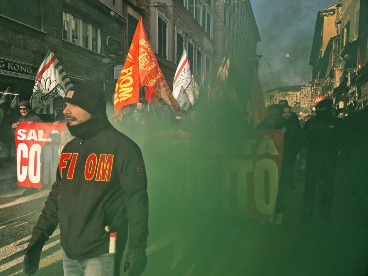Genova in Rivolta | I metalmeccanici sfidano Confindustria per un futuro migliore! -