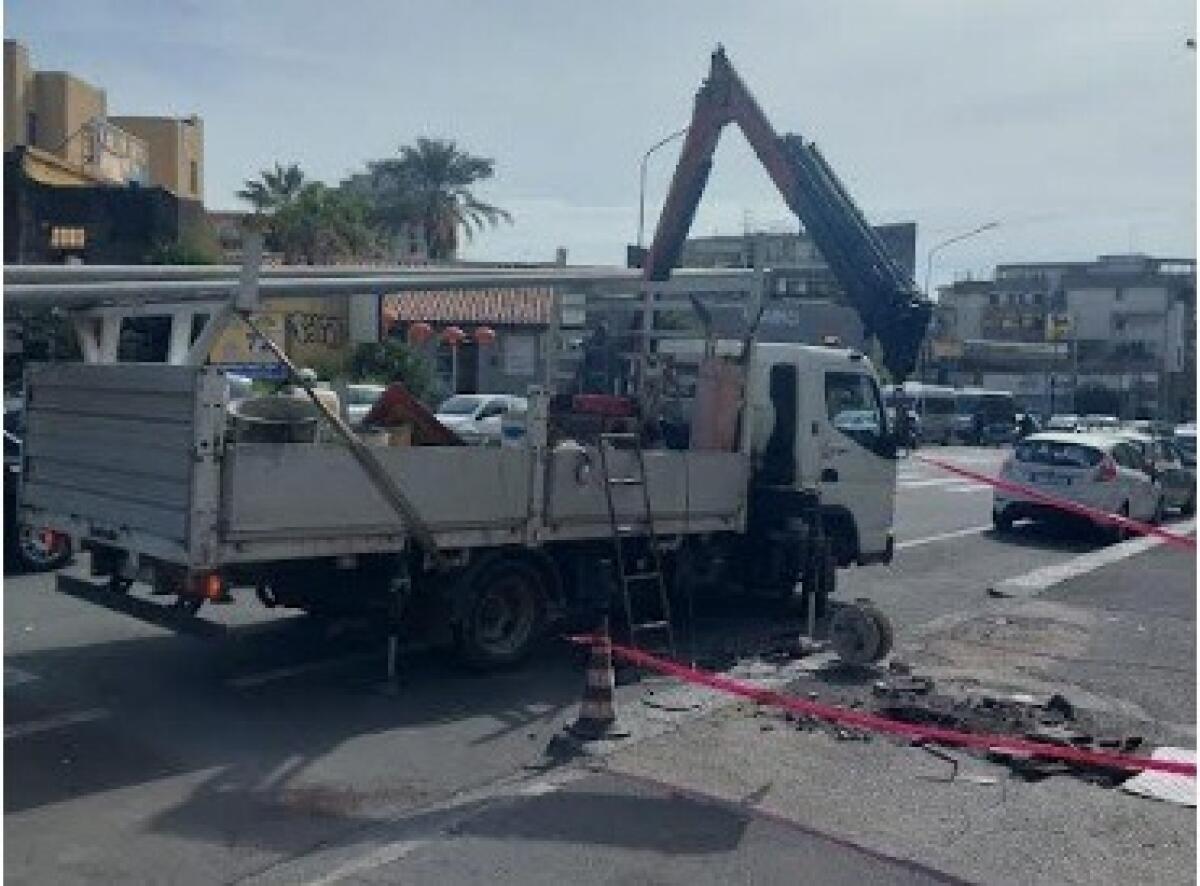 34 pali di illuminazione pubblica rinnovati | Il Comune di Catania finalmente affronta il problema della manutenzione? - 