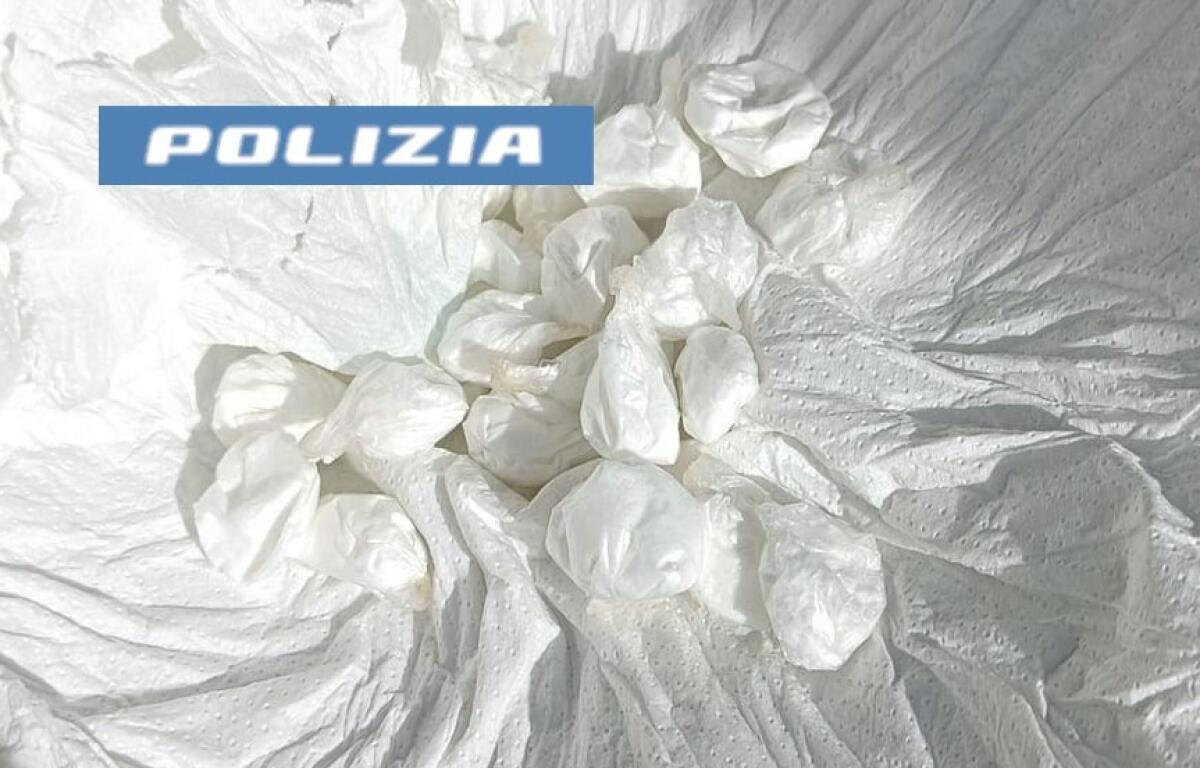 Catania: giovane pregiudicato beccato con 25 dosi di cocaina | Perché aveva quasi 20.000 euro in casa senza lavoro? - 