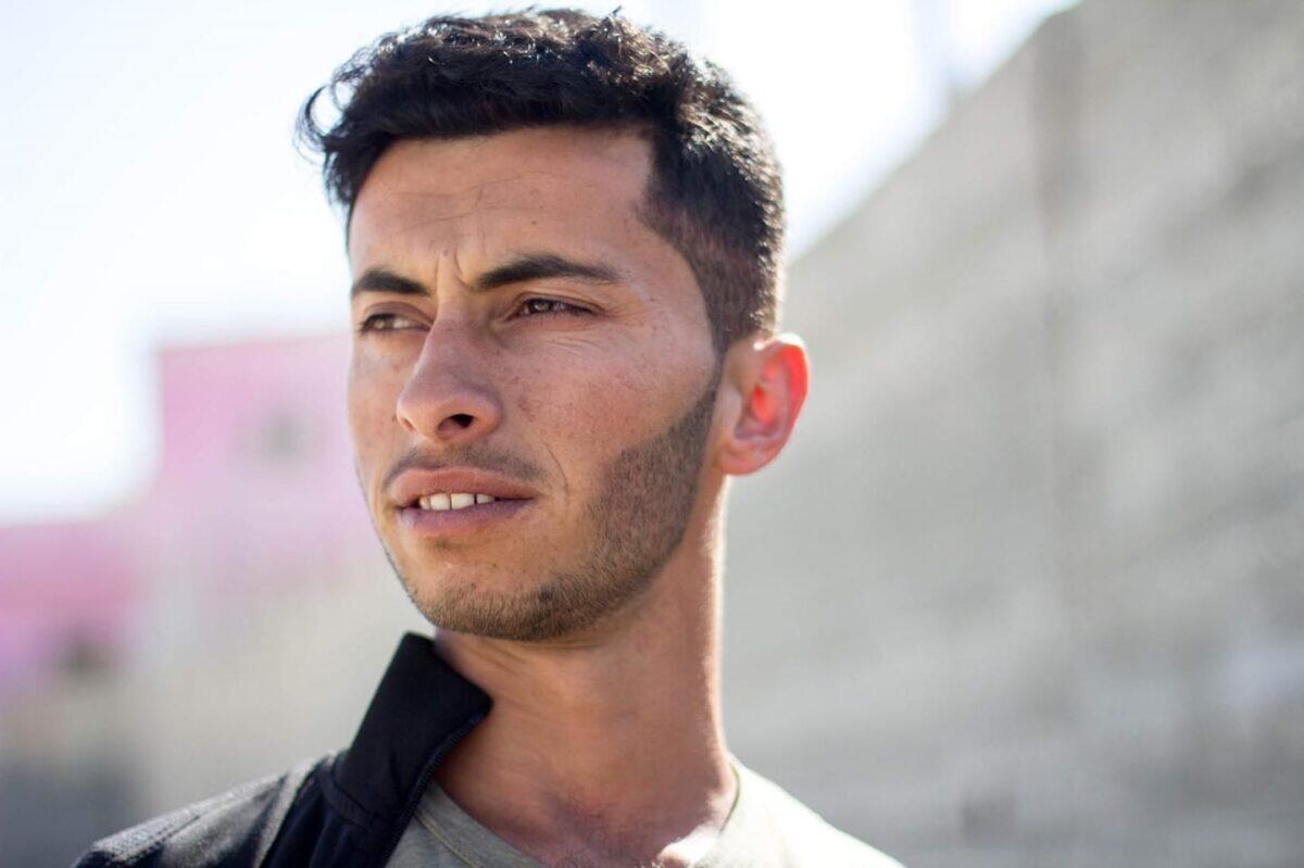 Coloni israeliani aggrediscono un regista candidato agli Oscar | Il silenzio dei media lascia senza parole! -