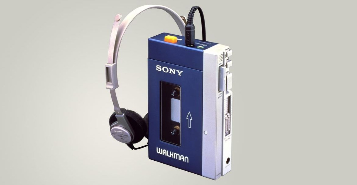 1979: Quando il Walkman Sony cambiò la musica per sempre (e i genitori lo odiavano!) - 