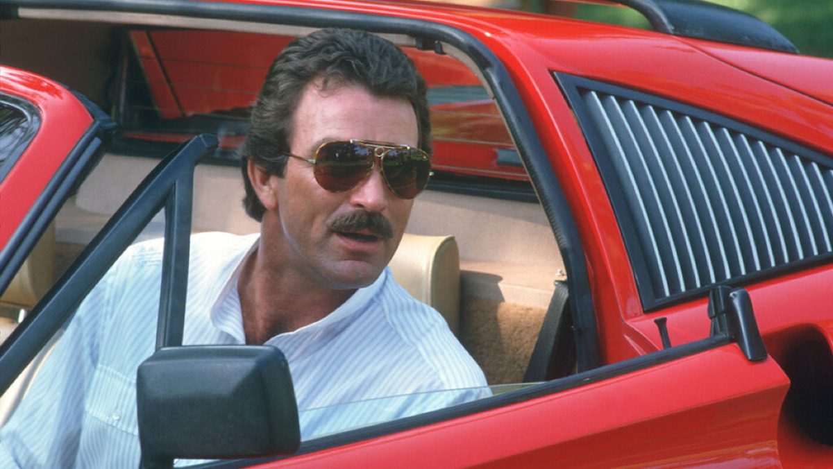 1980: Quando ‘Magnum P.I.’ fece impazzire il pubblico (e il dettaglio assurdo sulla Ferrari che nessuno sa!) -