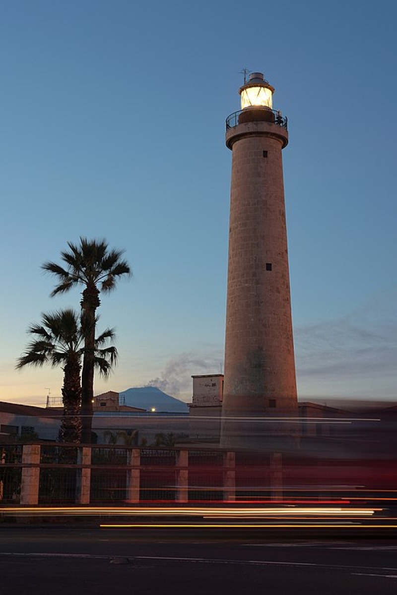 L’antico faro di Catania | Il segreto della luce che ha guidato i marinai per secoli - Foto: Fiorenzo Fiorenza/Wikipedia