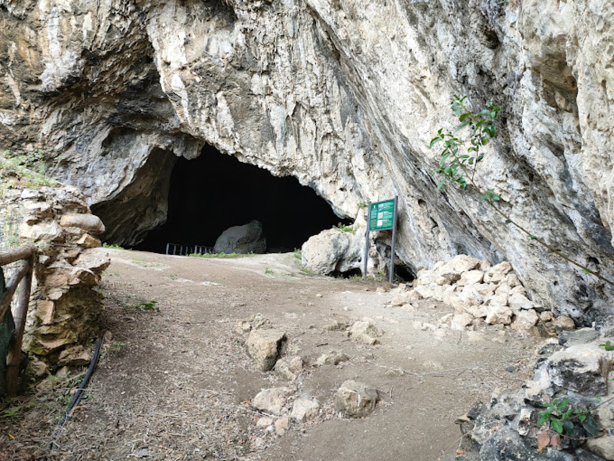 Tutti vogliono sapere cosa c’è dentro | Scovata una grotta nei Nebrodi che nasconde qualcosa di incredibile - Foto: Mauro Celi