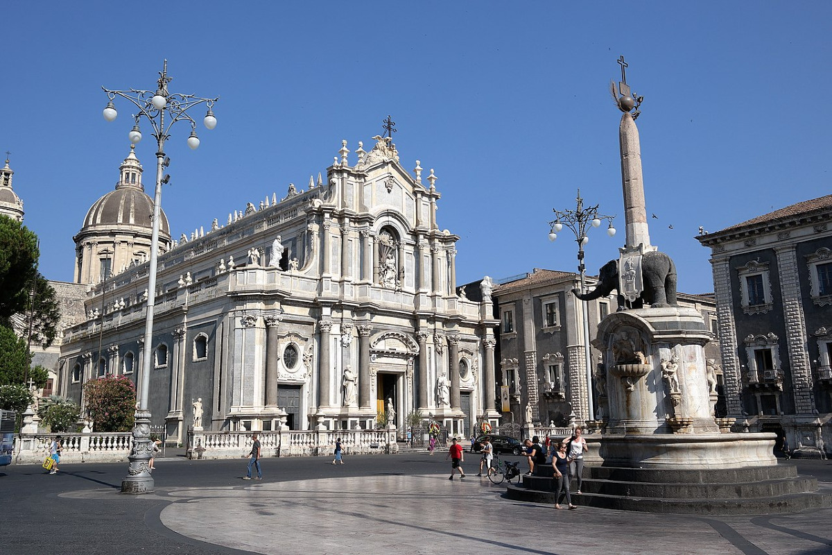Gli archivi storici catanesi | Dove si custodisce la memoria documentale della città e del popolo etneo - Foto: Luca Aless/Wikipedia