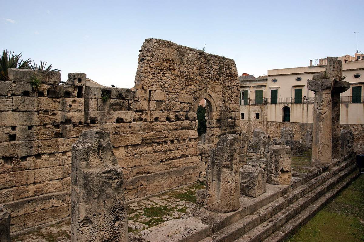 Il Tempio di Apollo | Testimonianza Millenaria di Siracusa - Foto: Allie_Caulfield/Wikipedia
